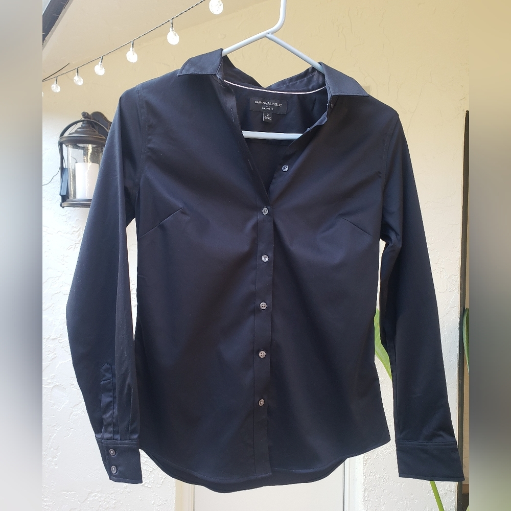 New Banana Republic Riley Tailored Fit 2 Black Button down Shirt